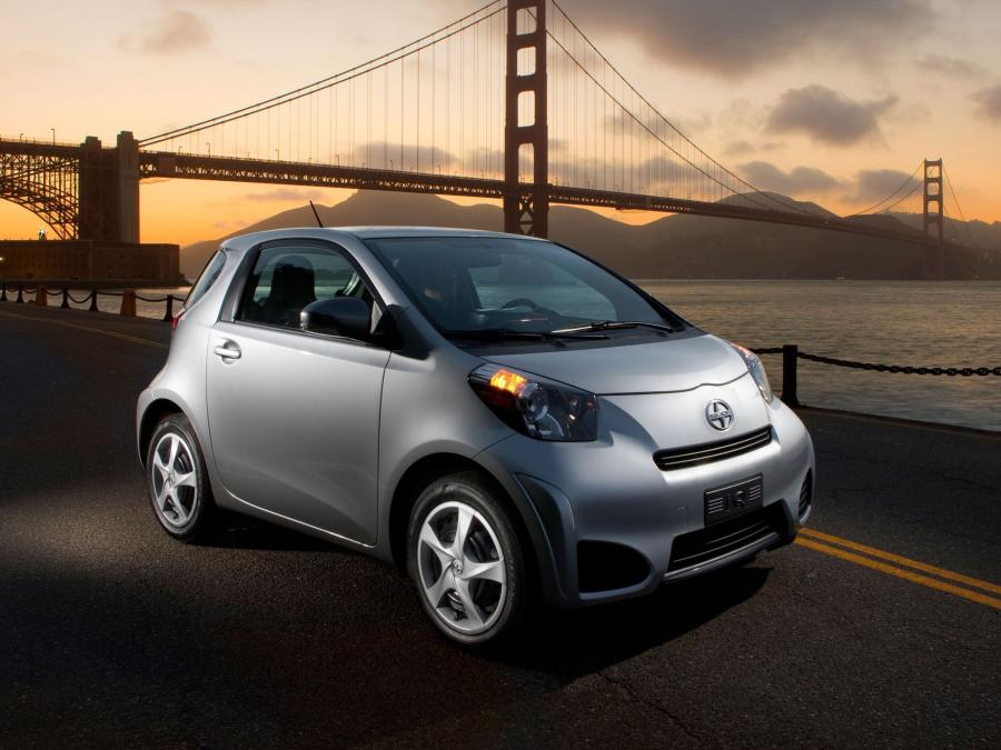  Scion iQ 2011 года  (фото 38 из 42)